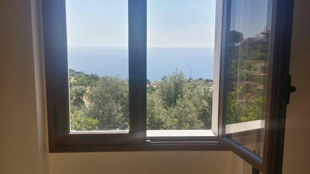Casal Trinacria Aparthotel Santa Teresa Di Riva