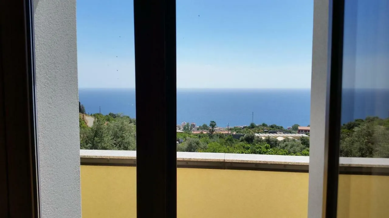 Casal Trinacria Aparthotel Santa Teresa Di Riva